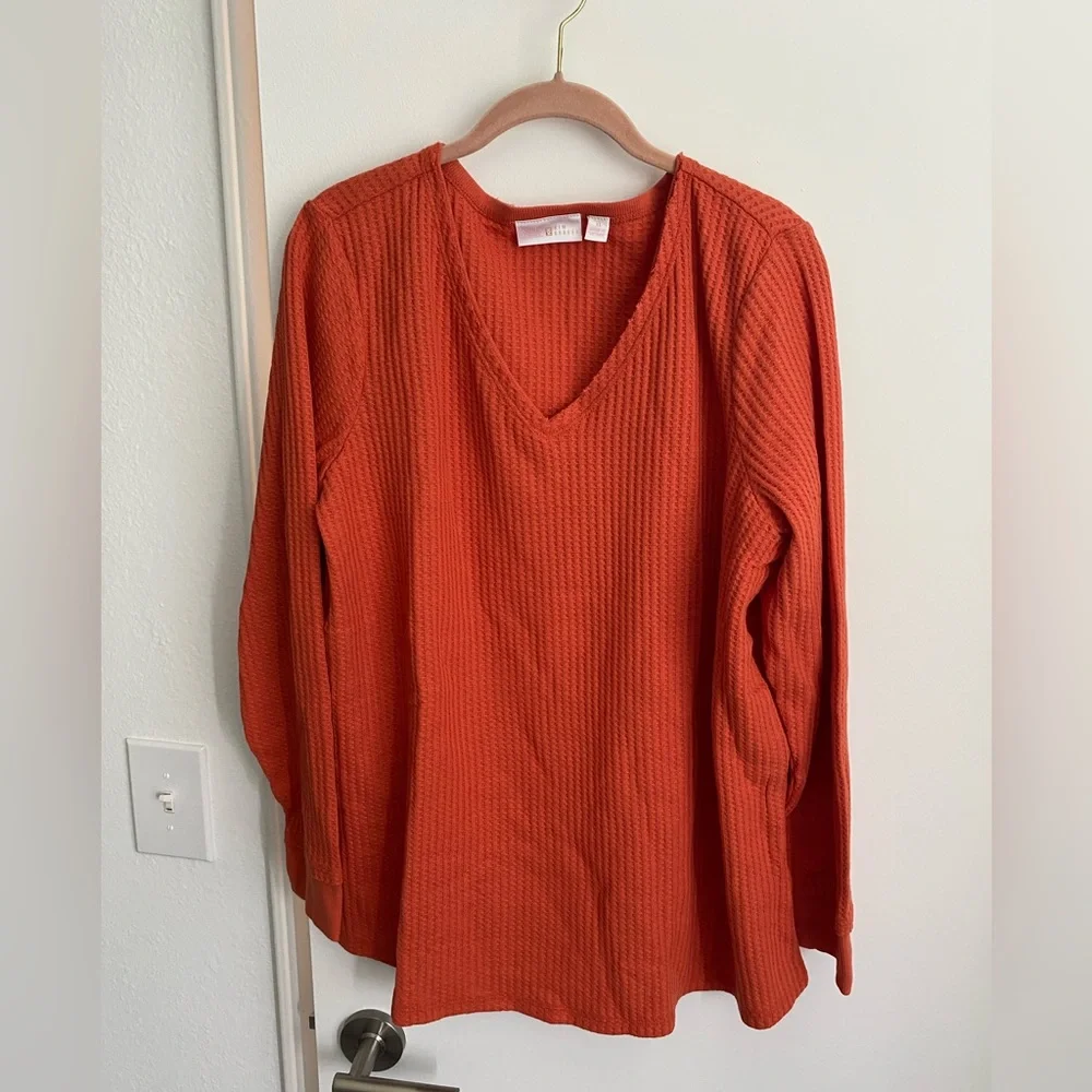 Belle by Kim Gravel Waffle Knit V-Neck
Burnt Orange , X-Large - New Never worn - Picture 3 of 3